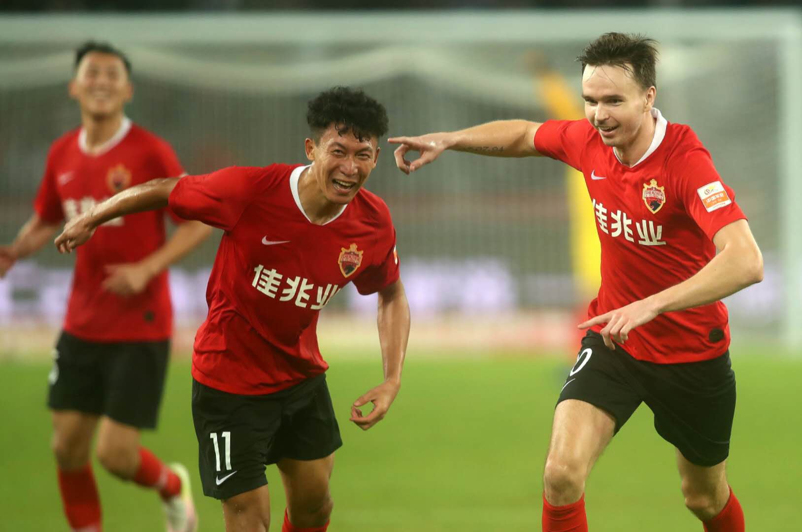 深圳佳兆业主场迎战重庆力帆,双方争先恐后的简单介绍 深圳佳兆业主场迎战重庆力帆,双方争先恐后的简单介绍