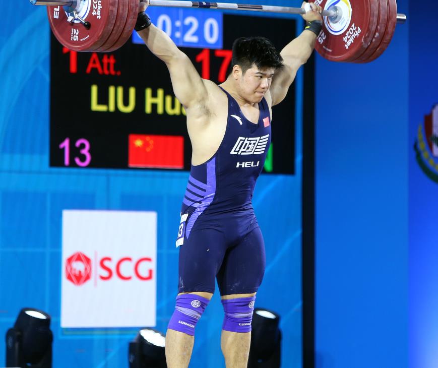 黑白直播nba-德国举重选手实现新纪录夺冠