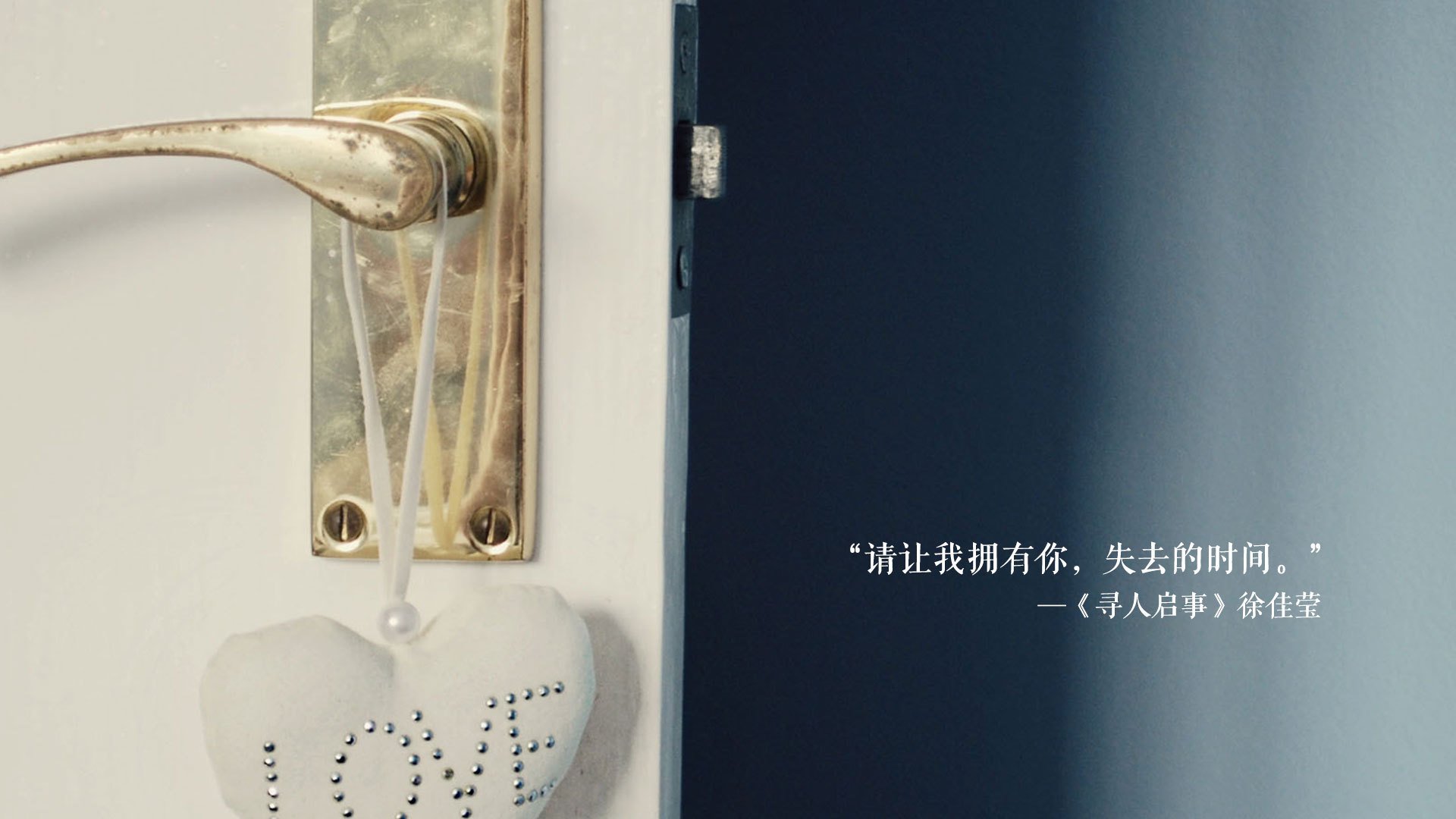 黑白直播-沉默巨人戈贝尔关键回合不手软，鹈鹕力克开拓者