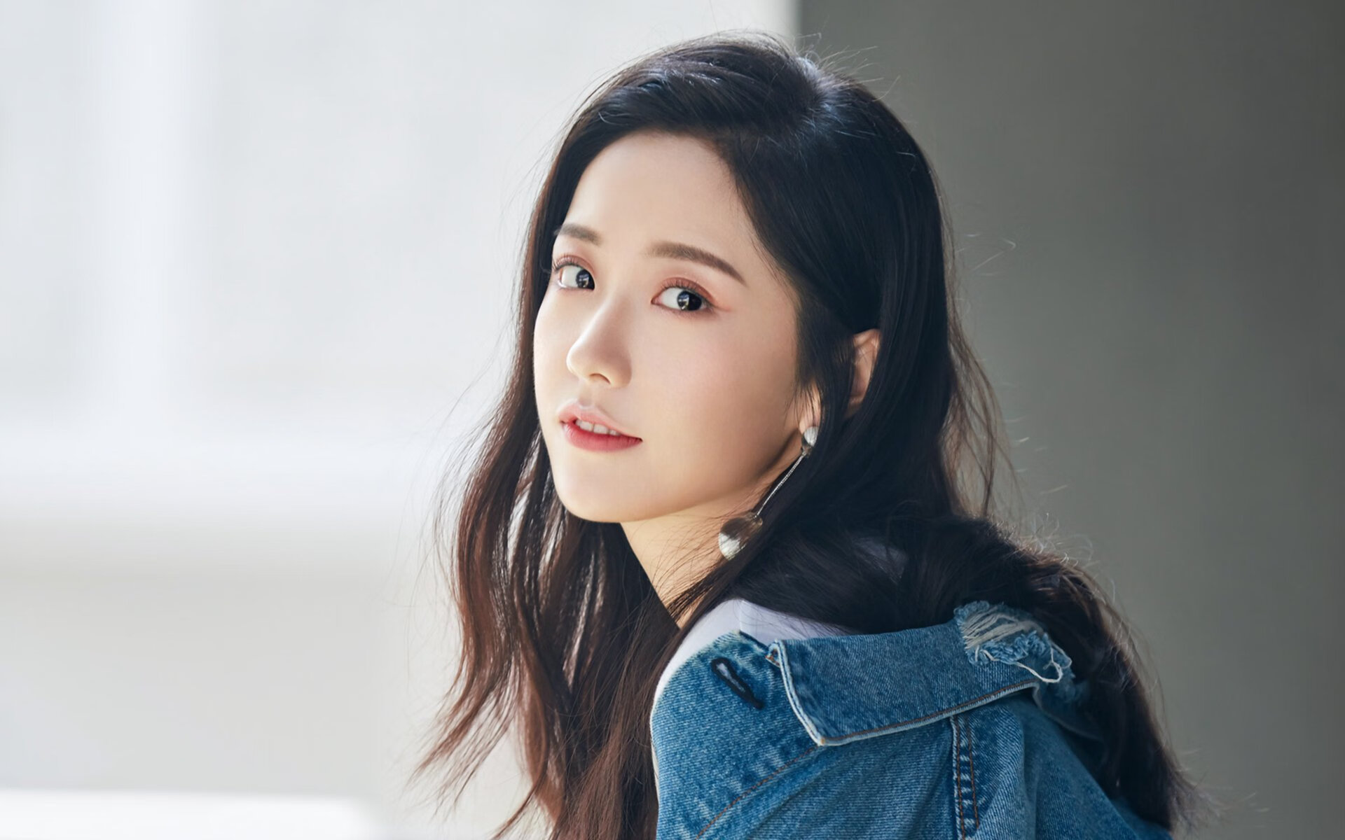 39岁詹皇空砍40分创纪录 马克西1.9秒绝杀浇灭湖人逆转