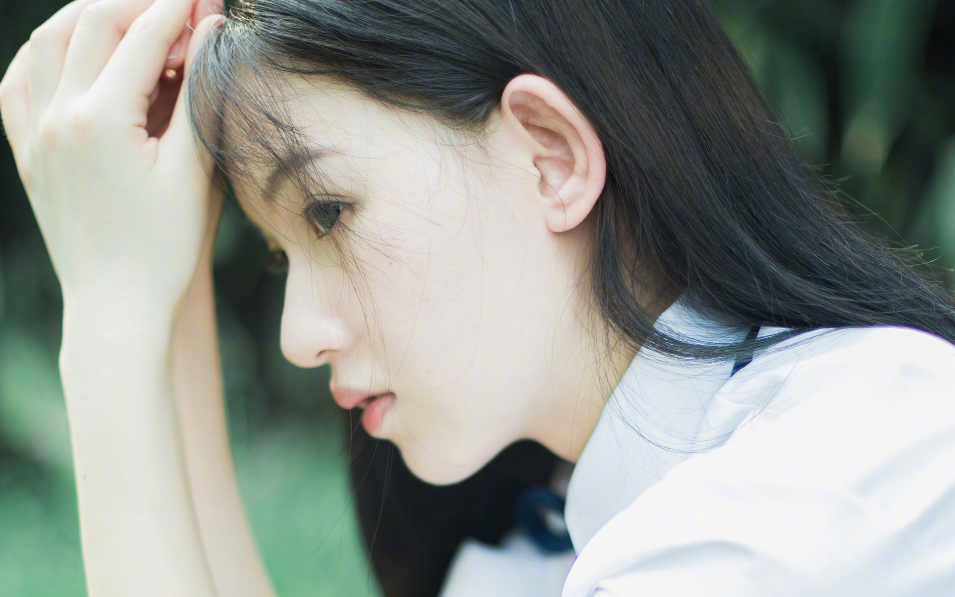 雄鹿对阵黄蜂激战正酣,爱德华兹稳定输出不掉线