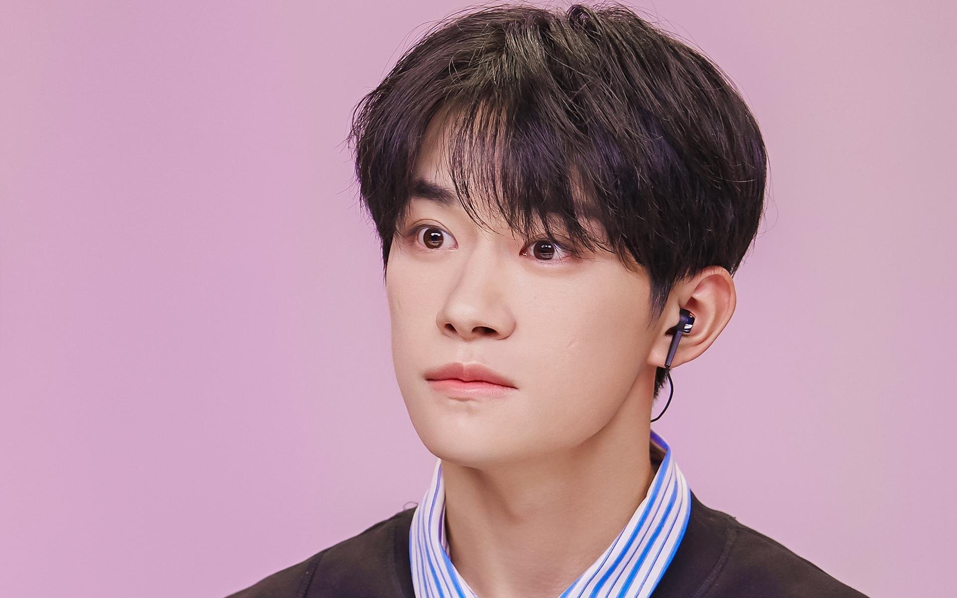 速度与策略的双城记,当F1街道赛的惊魂未定,曼城已在末节踩下冠军油门