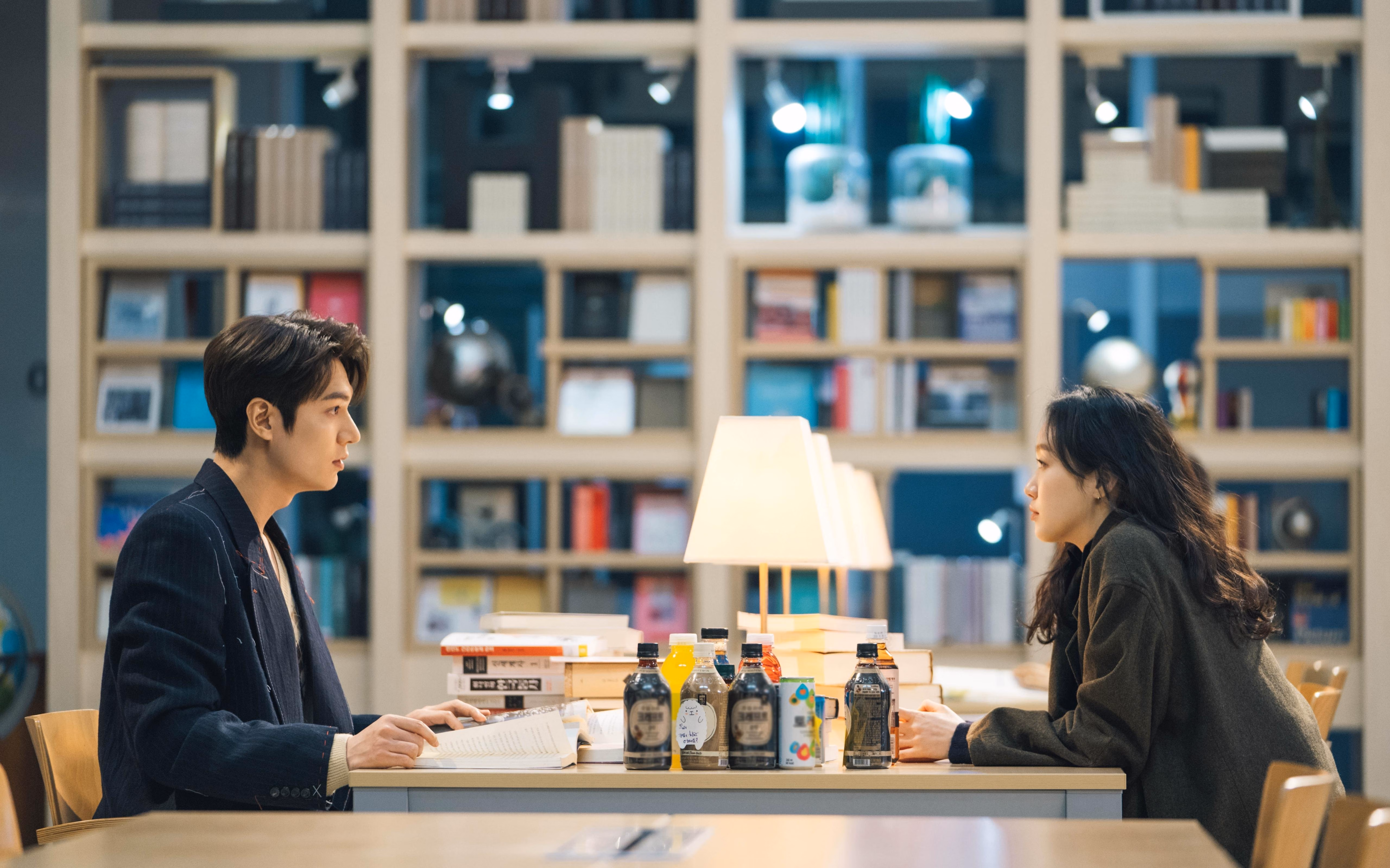 湖人制霸广东队,库里跨洋闪耀成关键先生