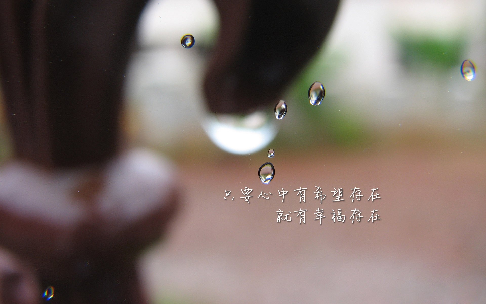 北欧铁骑破坚阵，挪威险胜伊拉克，莱万闪耀演绎中锋美学